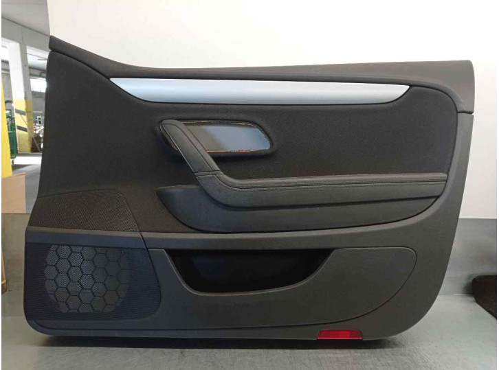 Replacement right front door trim panel for Volkswagen CC (358) TDI OEM IAM reference 3C8867012CD 