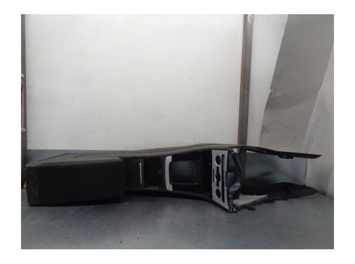 Recambio de apoyabrazos central para volkswagen cc (358) tdi referencia OEM IAM 2AB863241E 3C0864211B 