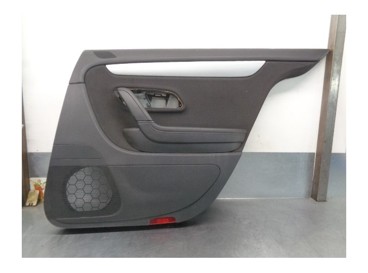 Recambio de guarnecido puerta trasera derecha para volkswagen cc (358) tdi referencia OEM IAM 3C8867212AQ  4 PUERTAS