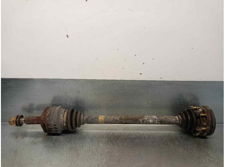 Recambio de transmision trasera izquierda para ssangyong rodius 2.7 turbodiesel cat referencia OEM IAM 4230021102  