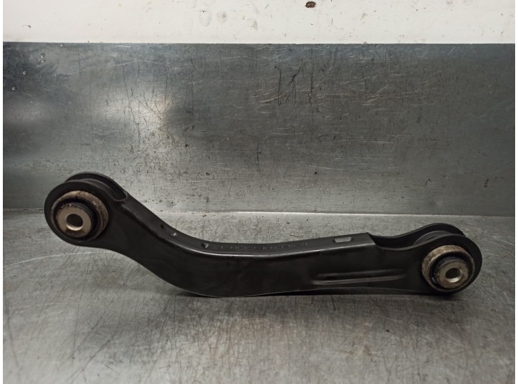Recambio de brazo suspension superior trasero derecho para bmw serie 3 berlina (g20) referencia OEM IAM 688120101  