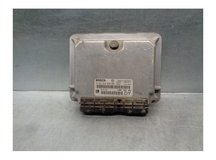 Recambio de centralita motor uce para opel astra g caravan 2.0 dti referencia OEM IAM 09181243 0281010050 BOSCH