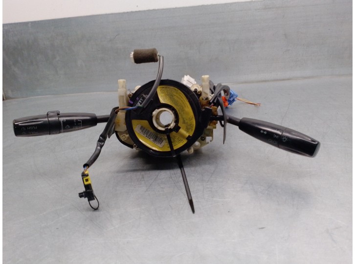 Recambio de mando luces para kia carnival 2.9 turbodiesel cat referencia OEM IAM 0K56A66120 