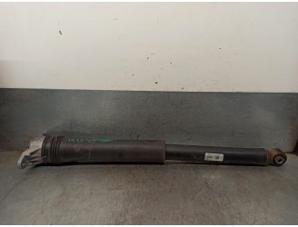 Recambio de amortiguador trasero derecho para mazda 3 sedán (bp) referencia OEM IAM BAHD28910A  