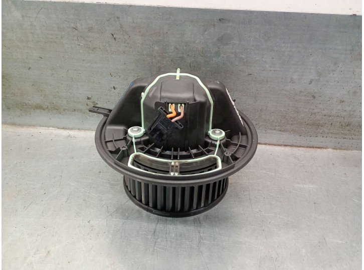 Recambio de motor calefaccion para bmw 1 (e87) 116 d referencia OEM IAM 64116933663 64119227670 