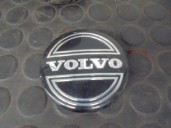 Replacement hubcap for Volvo S40 Sedan 2.4 CAT OEM IAM reference 30666913 