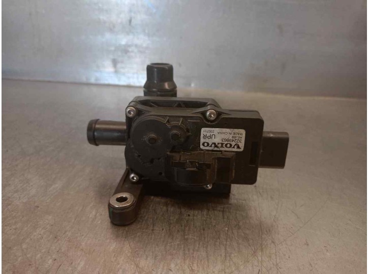 Recambio de bomba agua para volvo xc60 referencia OEM IAM 32249863  