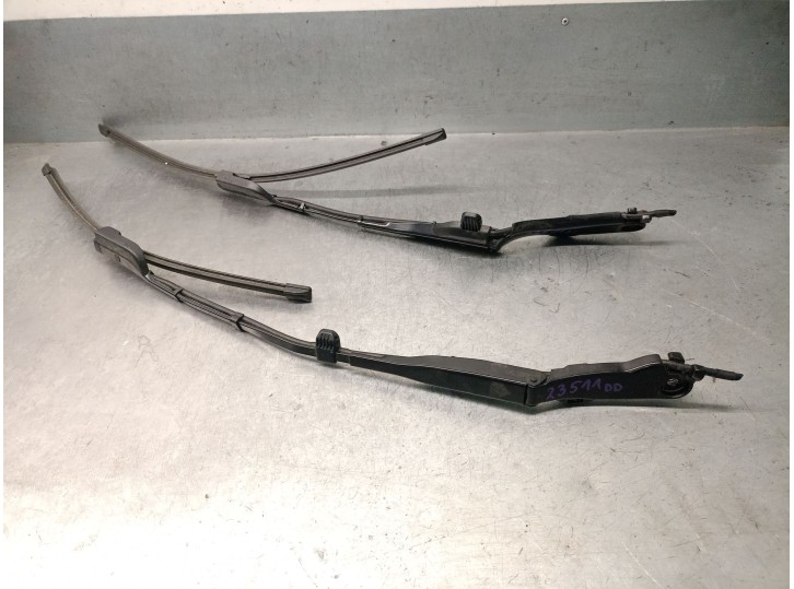 Recambio de brazo limpia delantero derecho para volvo xc40 (536) recharge referencia OEM IAM 31457316 31457316 VOLVO