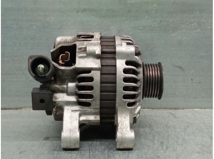 Replacement alternator for Peugeot 307 (S1) 1.6 16V CAT OEM IAM reference 9638544280 57056C A005TA6392C MITSUBISHI