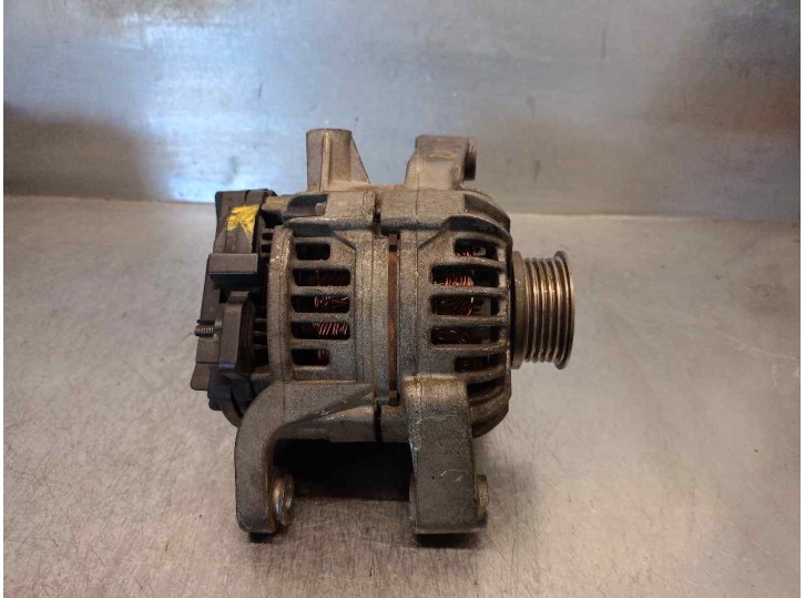 Recambio de alternador para opel astra g berlina 1.6 referencia OEM IAM 90561970 0124225002 BOSCH