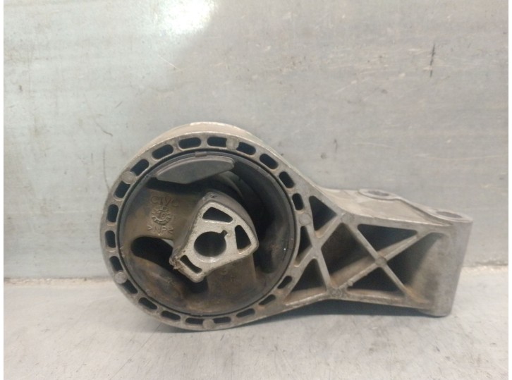 Recambio de soporte motor para opel insignia a (g09) 1.8 (68) referencia OEM IAM 13228305 684620 