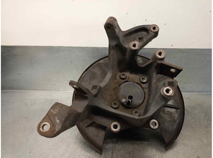 Recambio de mangueta trasera derecha para ford kuga (cbv) 2.0 tdci cat referencia OEM IAM 1556399 