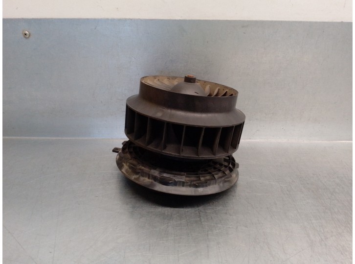 Recambio de ventilador calefaccion para mercedes-benz clase c (w205) lim. 2.0 cgi cat referencia OEM IAM F011500093 0130309001 B