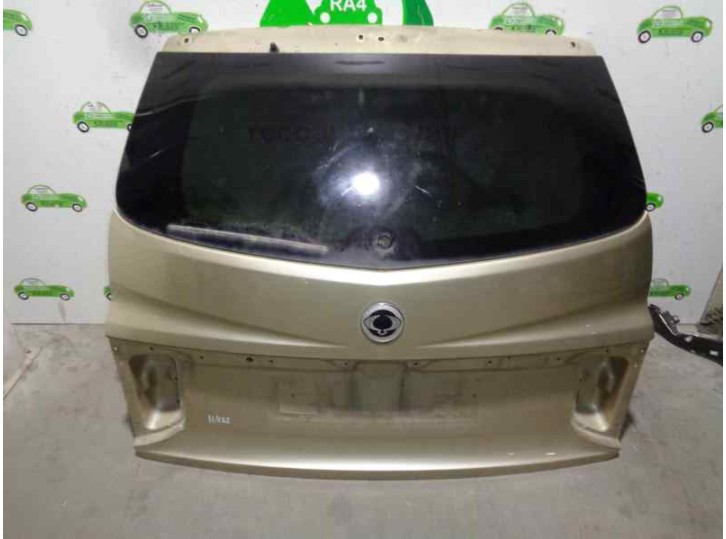 Recambio de porton trasero para ssangyong kyron 2.0 referencia OEM IAM 6400108302 MARRON CLARO 5 PUERTAS
