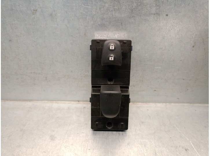 Replacement front right window switch for Nissan Micra V (K14) 0.9 IG-T OEM IAM reference 254114BA0A 254114BA0A 