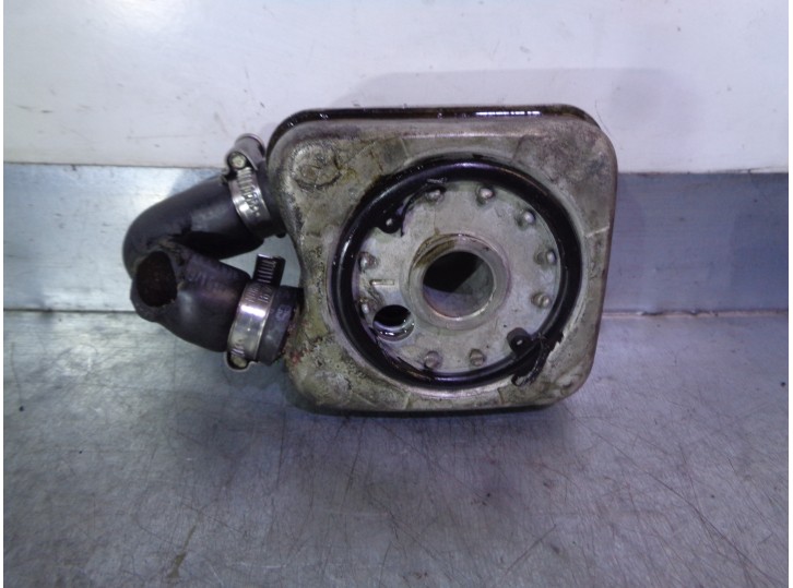 Recambio de enfriador aceite motor para audi a6 berlina (c4) 2.6 v6 cat (abc) referencia OEM IAM 078117021A 