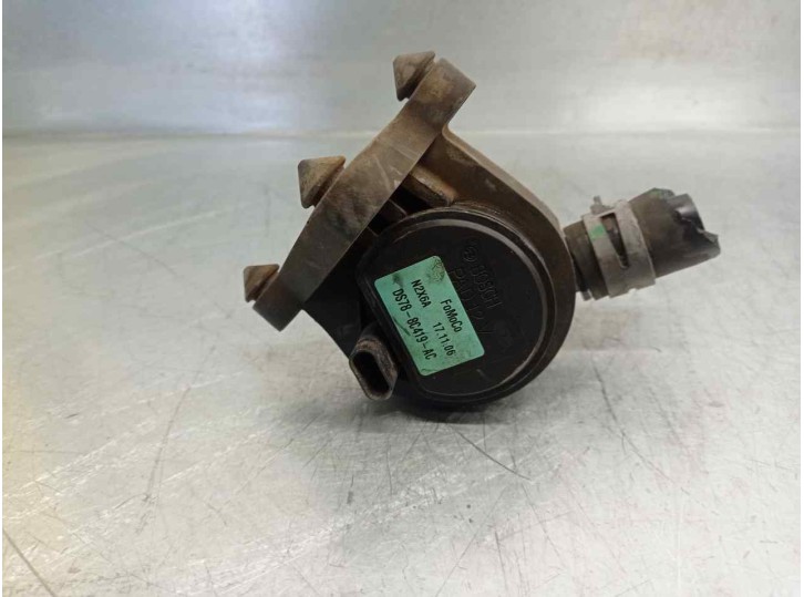 Replacement water pump for Ford Mondeo Lim. OEM IAM reference DS788C419AC 