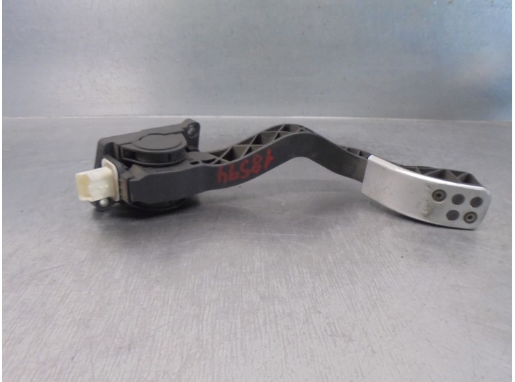Recambio de potenciometro pedal para peugeot 307 cc (s1) 2.0 16v cat referencia OEM IAM 9647781377 0280755029 BOSCH