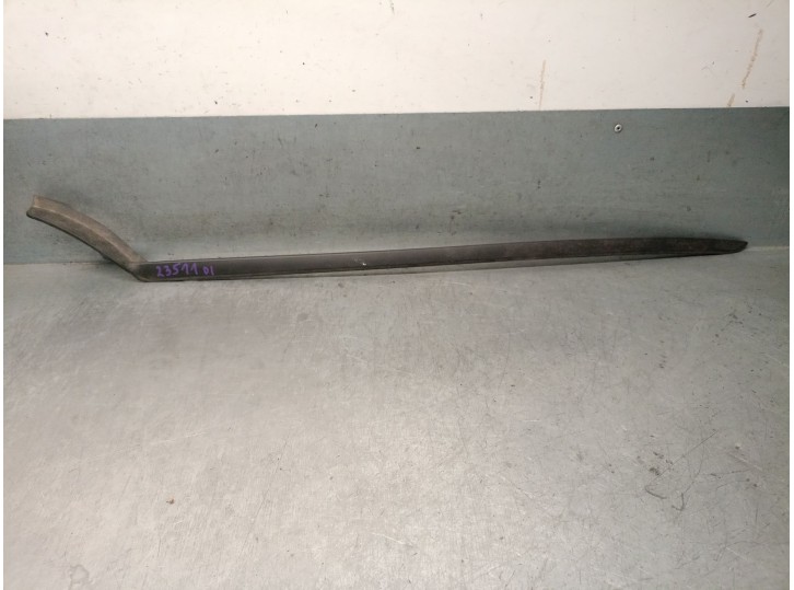 Recambio de molduras delanteras para volvo xc40 (536) recharge referencia OEM IAM 31448939 31448939 VOLVO