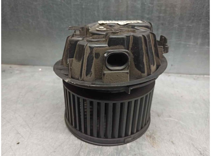 Recambio de motor calefaccion para citroën c2 1.4 hdi referencia OEM IAM GMVA86 2 PINES VALEO