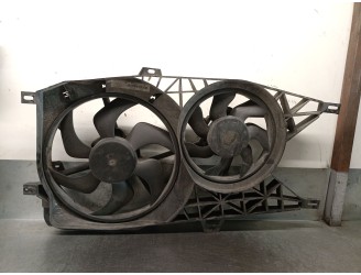 Recambio de electroventilador para renault trafic ii furgoneta (fl) 2.5 dci 145 (fl0j) referencia OEM IAM 8200662042 7701066103 