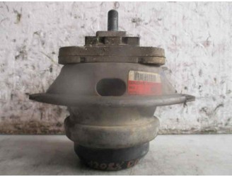 Recambio de soporte motor delantero para land rover range rover sport 2.7 td v6 cat referencia OEM IAM KKB500441G 3618398125 