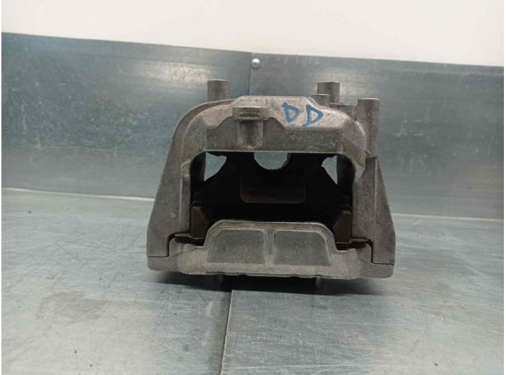 Recambio de soporte motor derecho para volkswagen golf v plus (1kp) 1.9 referencia OEM IAM 1K0199262  