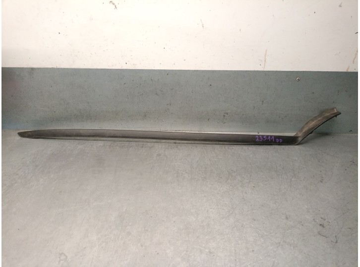 Recambio de molduras delanteras para volvo xc40 (536) recharge referencia OEM IAM 31448940 31448940 VOLVO