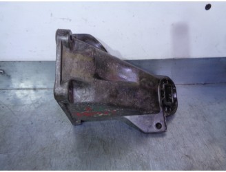 Recambio de soporte motor derecho para audi a6 berlina (c4) 2.6 v6 cat (abc) referencia OEM IAM 4A0199312E 