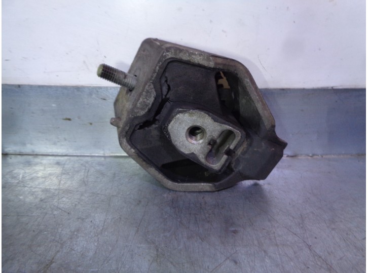 Recambio de soporte cambio para audi a6 berlina (c4) 2.6 v6 cat (abc) referencia OEM IAM 4A0399151 