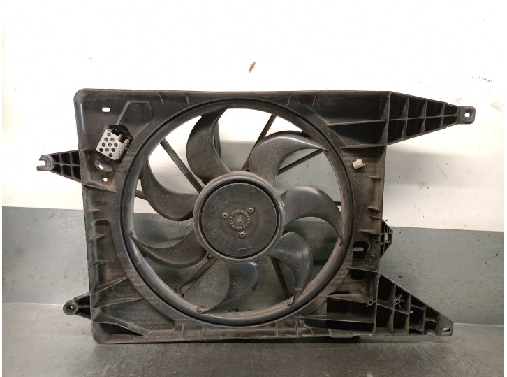 Recambio de electroventilador para dacia sandero 1.5 dci referencia OEM IAM 214814342R 214814342R 0130307187 BOSCH