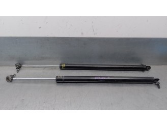 Replacement boot / tailgate struts for Chrysler Voyager (GS) 2.4 SE Grand Voyager OEM IAM reference 04675806AC 