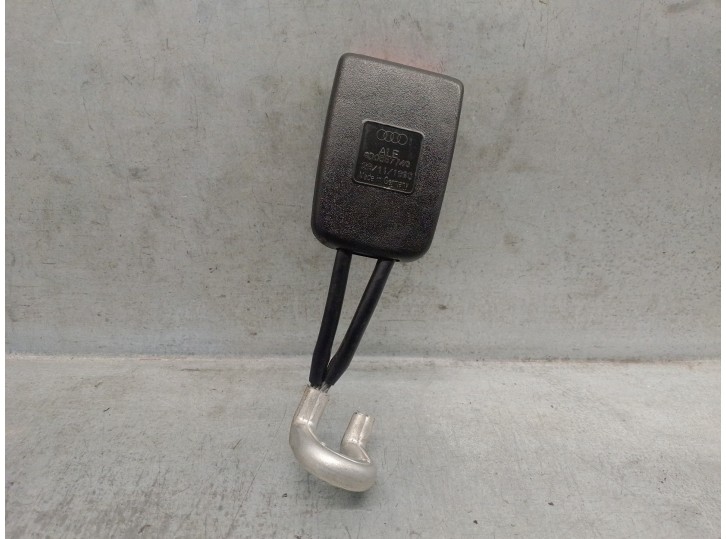 Recambio de enganche cinturon para audi a6 berlina (c4) 2.6 v6 cat (abc) referencia OEM IAM 8D0857740 