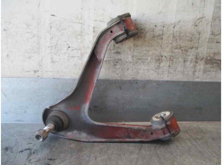 Recambio de brazo suspension superior delantero izquierdo para iveco c35 c35s12 referencia OEM IAM   
