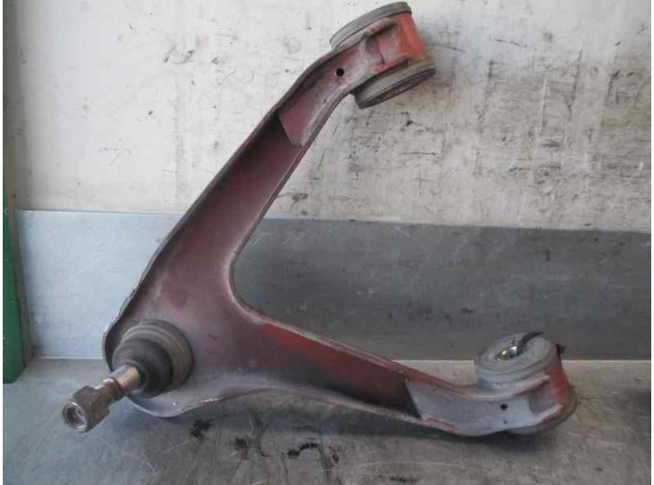 Recambio de brazo suspension superior delantero derecho para iveco c35 c35s12 referencia OEM IAM 500379805 