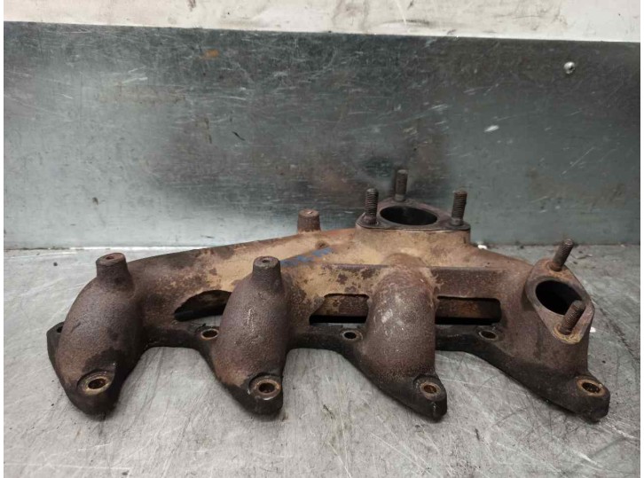 Replacement exhaust manifold for Hyundai H 100 2.5 diesel OEM IAM reference 285304B150 