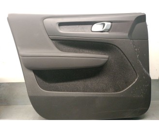 Recambio de guarnecido puerta delantera izquierda para volvo xc40 (536) recharge referencia OEM IAM 31479742 32282660 VOLVO