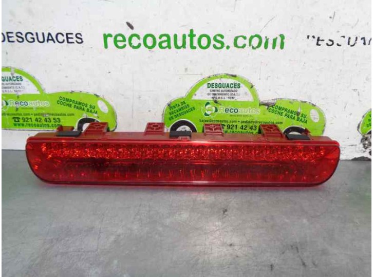 Recambio de luz central de freno para kia sportage 1.7 crdi cat referencia OEM IAM 927003W100 