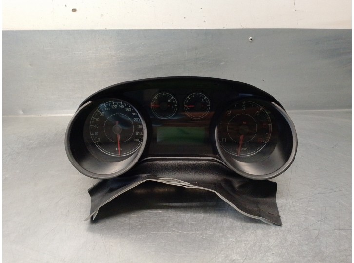 Recambio de cuadro instrumentos para fiat bravo (198) 1.9 8v jtd cat referencia OEM IAM 5550019804  