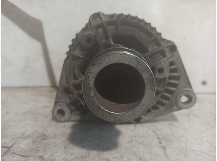 Recambio de alternador para saab 900 berlina 2.0 cat referencia OEM IAM 4734018 0123320057 BOSCH