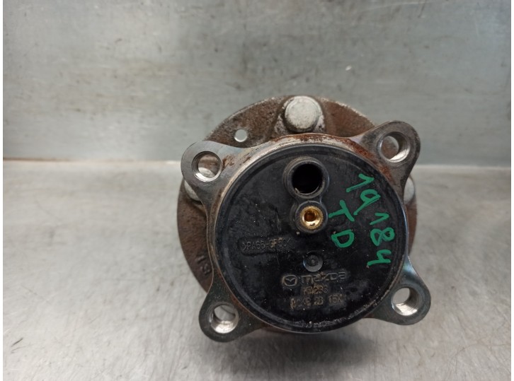 Recambio de mangueta trasera derecha para mazda 3 sedán (bp) referencia OEM IAM B45A2615X  