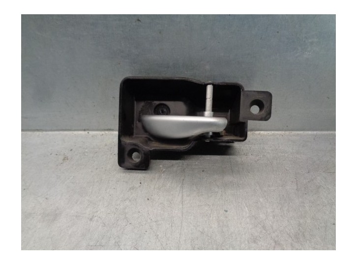 Recambio de maneta interior delantera derecha para ford puma (cce) 1.7 16v cat referencia OEM IAM 95AGA22600AB 