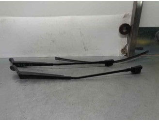 Recambio de brazo limpia delantero derecho para peugeot 407 sw st confort referencia OEM IAM 6429X5 6429X4 