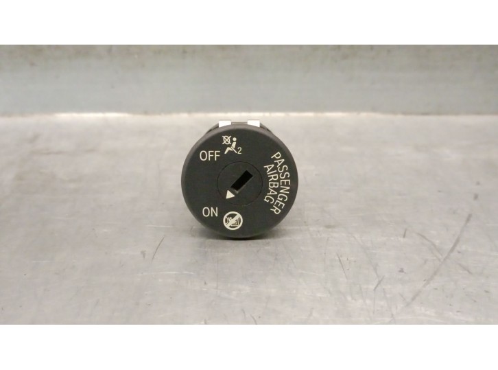 Recambio de interruptor para bmw 1 (f20) 116 d referencia OEM IAM 61319326501 61319483731 