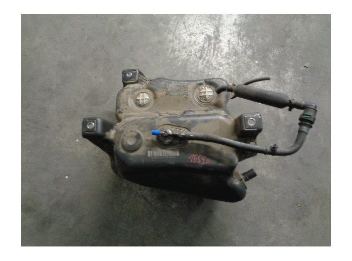 Recambio de deposito combustible para skoda superb combi (3v5) 2.0 tdi referencia OEM IAM 3Q0131877F 1056550 CAMPA DEPOSITO 5