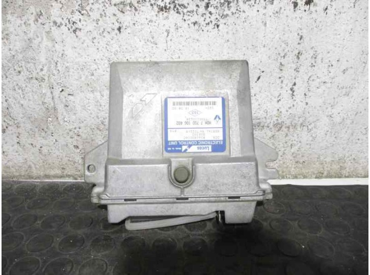 Recambio de centralita motor uce para renault trafic (desde 5.89) 1.9 diesel referencia OEM IAM 7700106482 R04080016C LUCAS