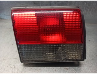 Recambio de piloto trasero izquierdo para saab 900 berlina 2.0 cat referencia OEM IAM 4448551 DE PORTON 5 PUERTAS