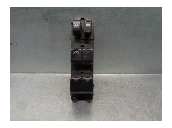 Replacement front left window regulator switch for Subaru Forester (SH_) 2.0 D AWD (SHH) OEM IAM reference 83071FG090 