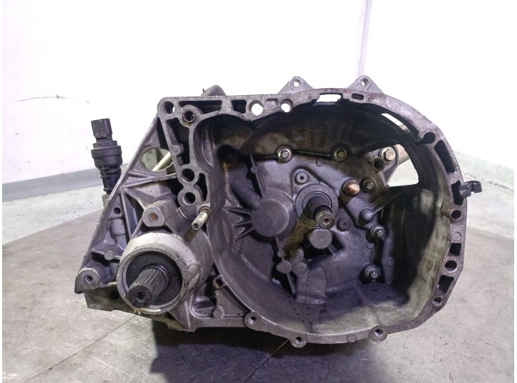 Recambio de caja cambios para dacia logan 1.6 cat referencia OEM IAM JH3052 6001547275 