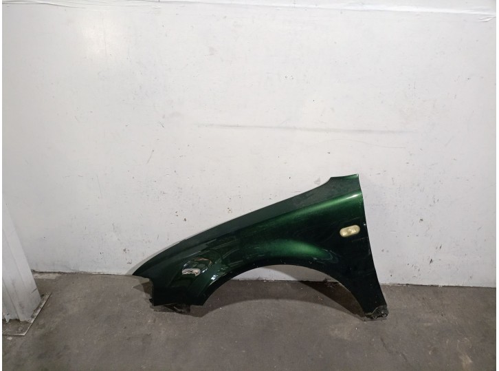 Replacement front left fender for Volkswagen Passat sedan (3B2) 1.9 TDI OEM IAM reference 3B0821105C 3B0821105C 